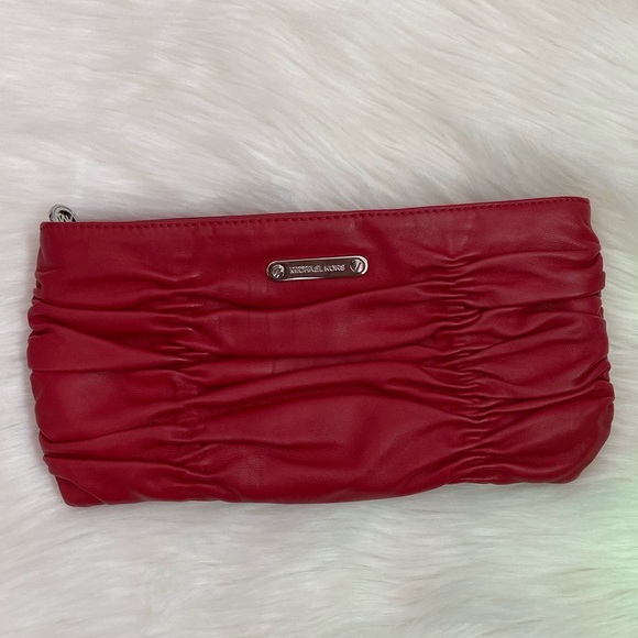 Michael Kors Handbags - Michael Kors Clutch (removable shoulder strap)